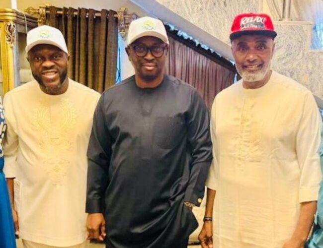 Relax Tinubu Movement Strengthens 2027 Re-Election Drive In Abia, Honours Dr Eric Opah