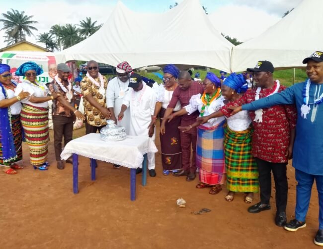 Karibe Ojigwe Celebrates With Akoliufu/Amaokwe Elu Alayi Women At Annual General Meeting